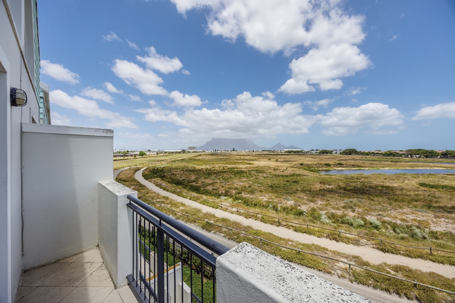 1 Bedroom Property for Sale in Sandown Western Cape